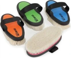 Shires EZI-GROOM Grip Body Brush With Goat Hair